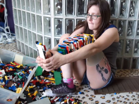 Une prothse fabrique en briques de Lego
